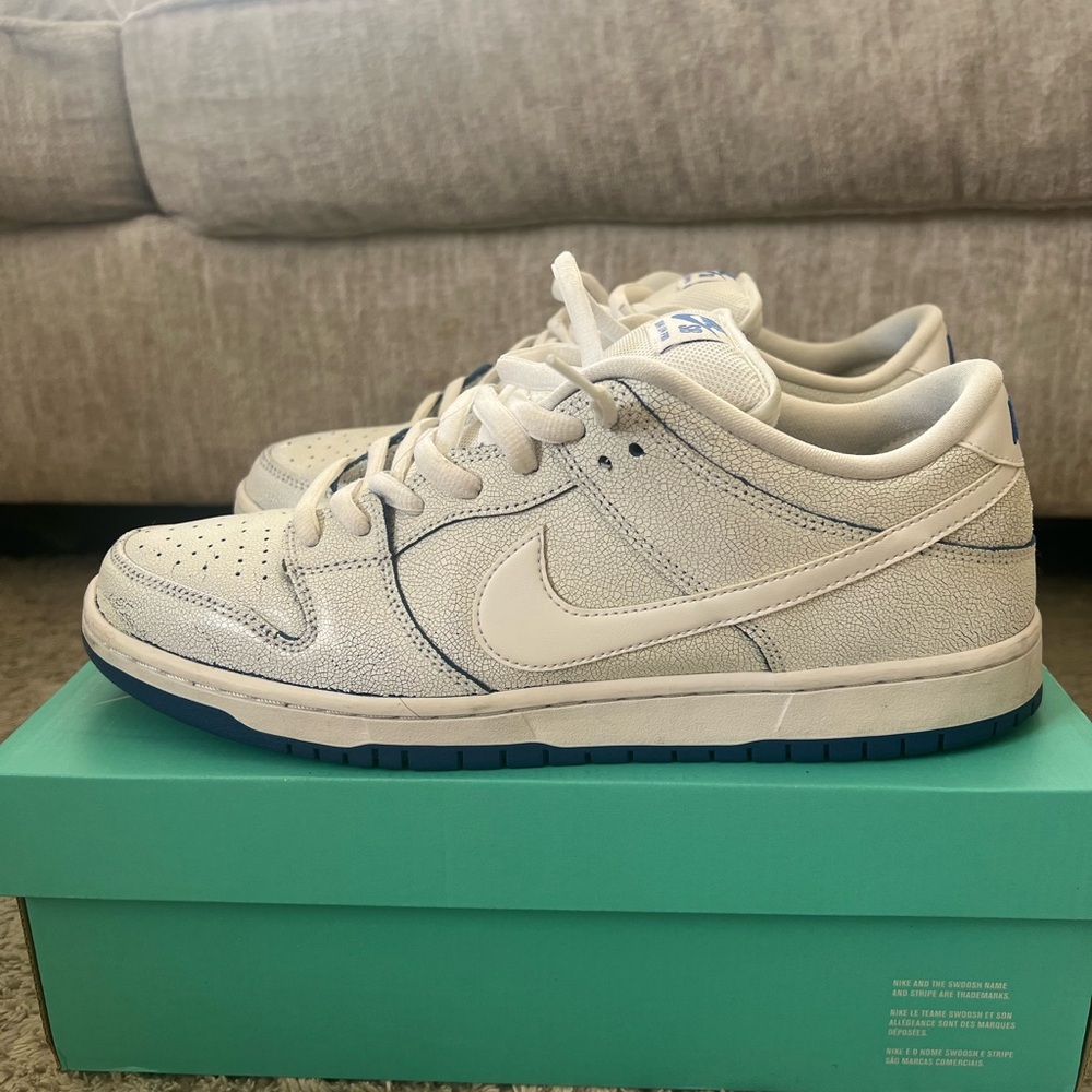 Nike SB white game royal